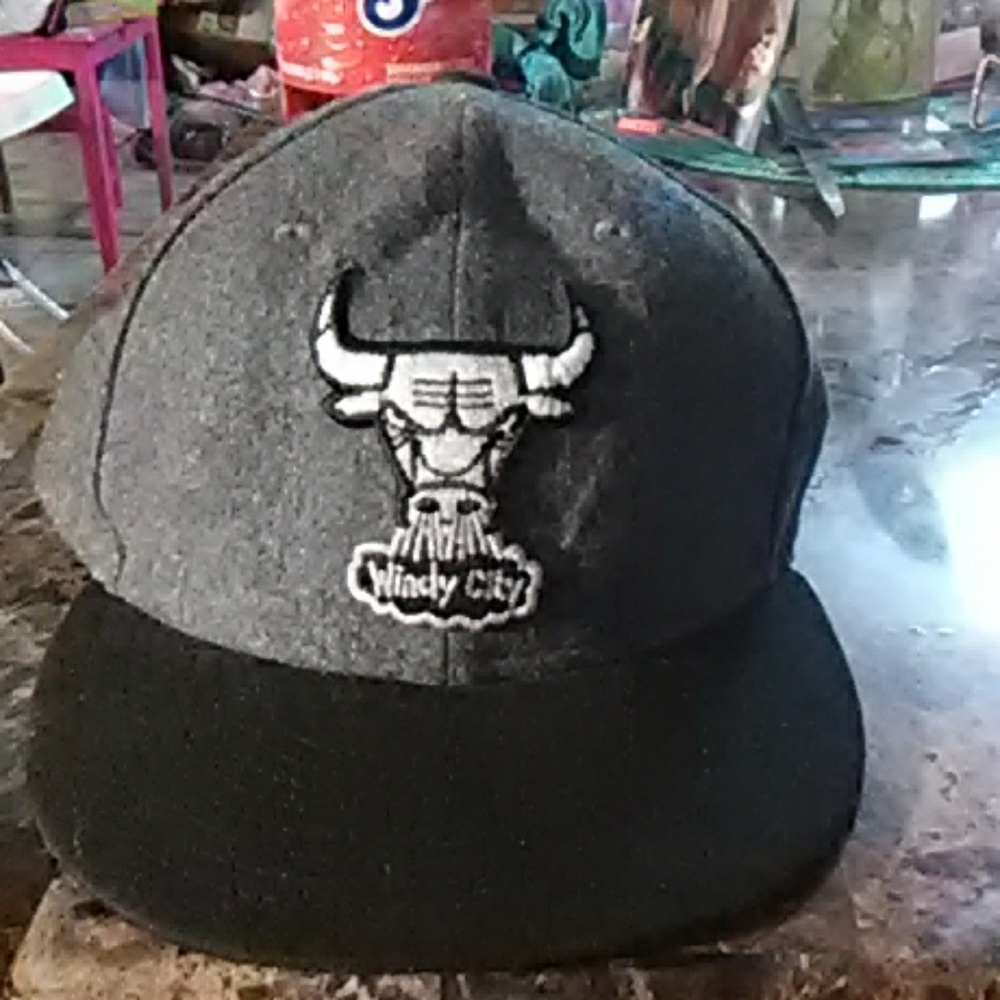 Bulls hat